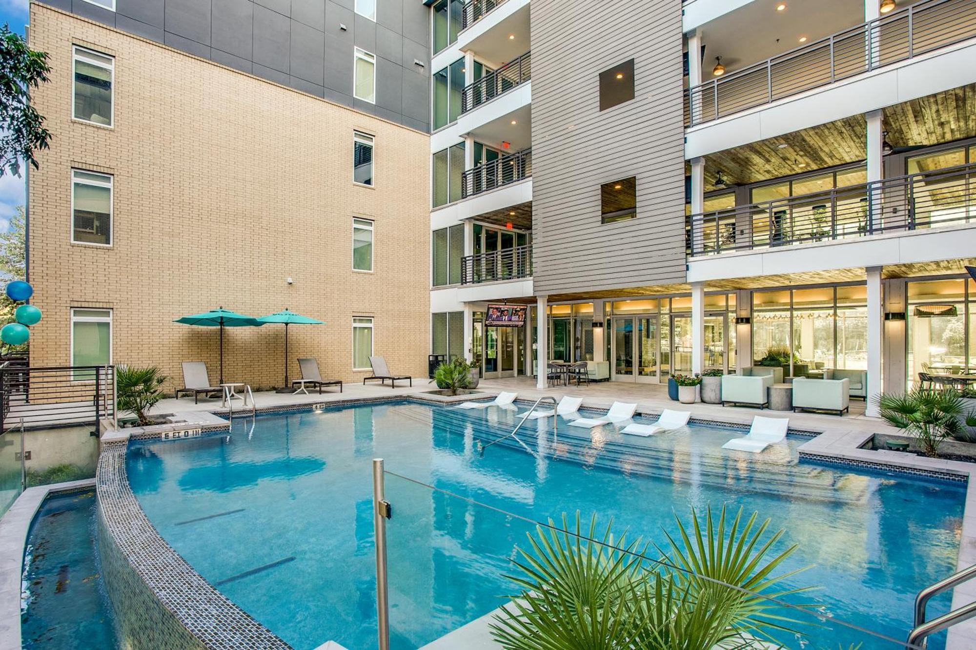 Lush Downtown Condo On Riverwalk W King Ste, Free Parking, Pet Friendly, Centrally Located On Riverwalk San Antonio Extérieur photo
