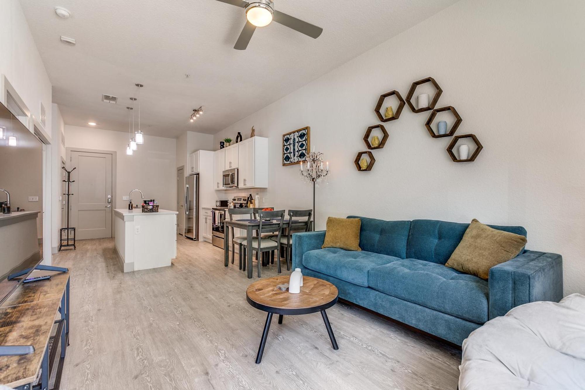 Lush Downtown Condo On Riverwalk W King Ste, Free Parking, Pet Friendly, Centrally Located On Riverwalk San Antonio Extérieur photo