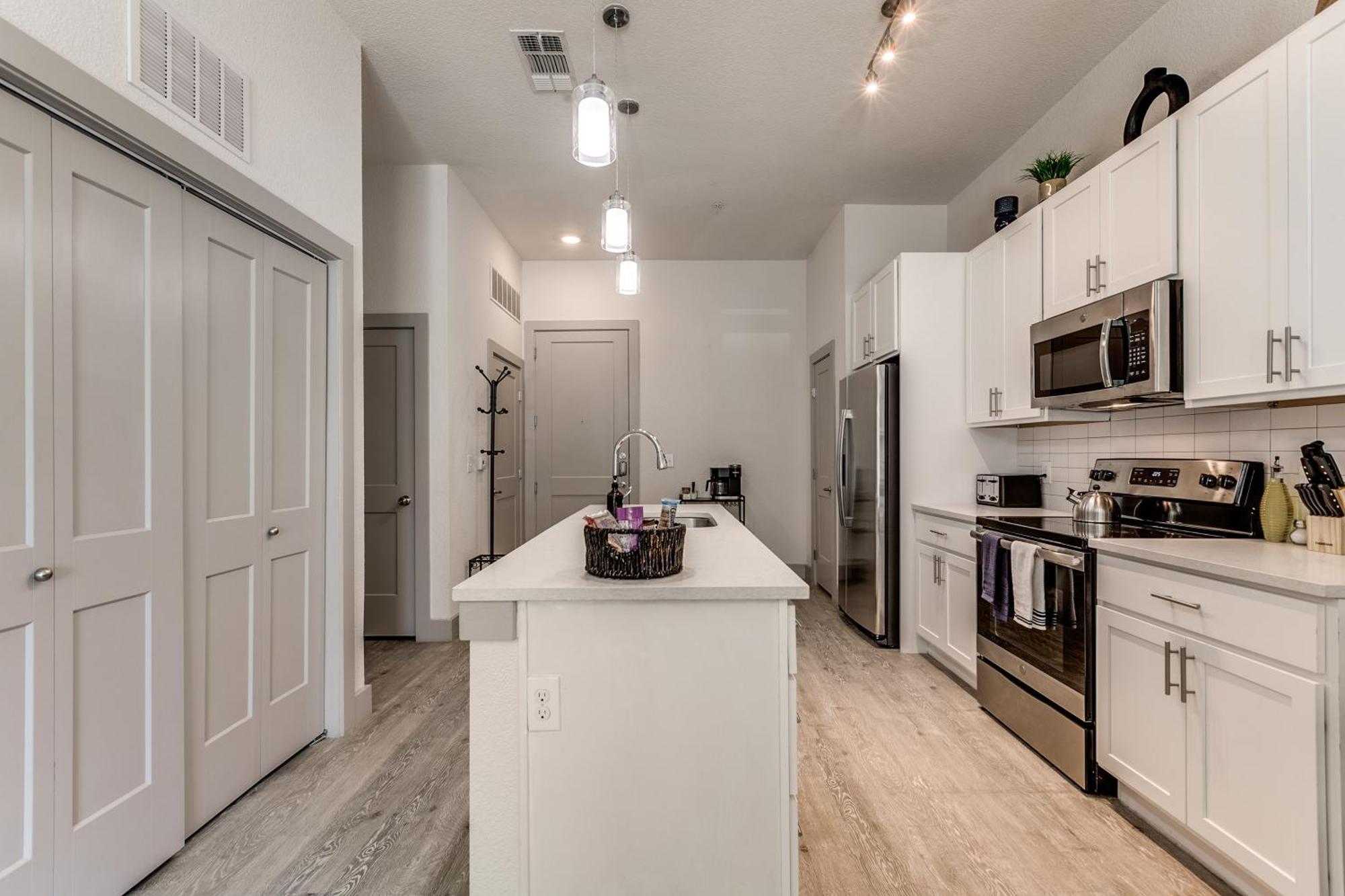 Lush Downtown Condo On Riverwalk W King Ste, Free Parking, Pet Friendly, Centrally Located On Riverwalk San Antonio Extérieur photo
