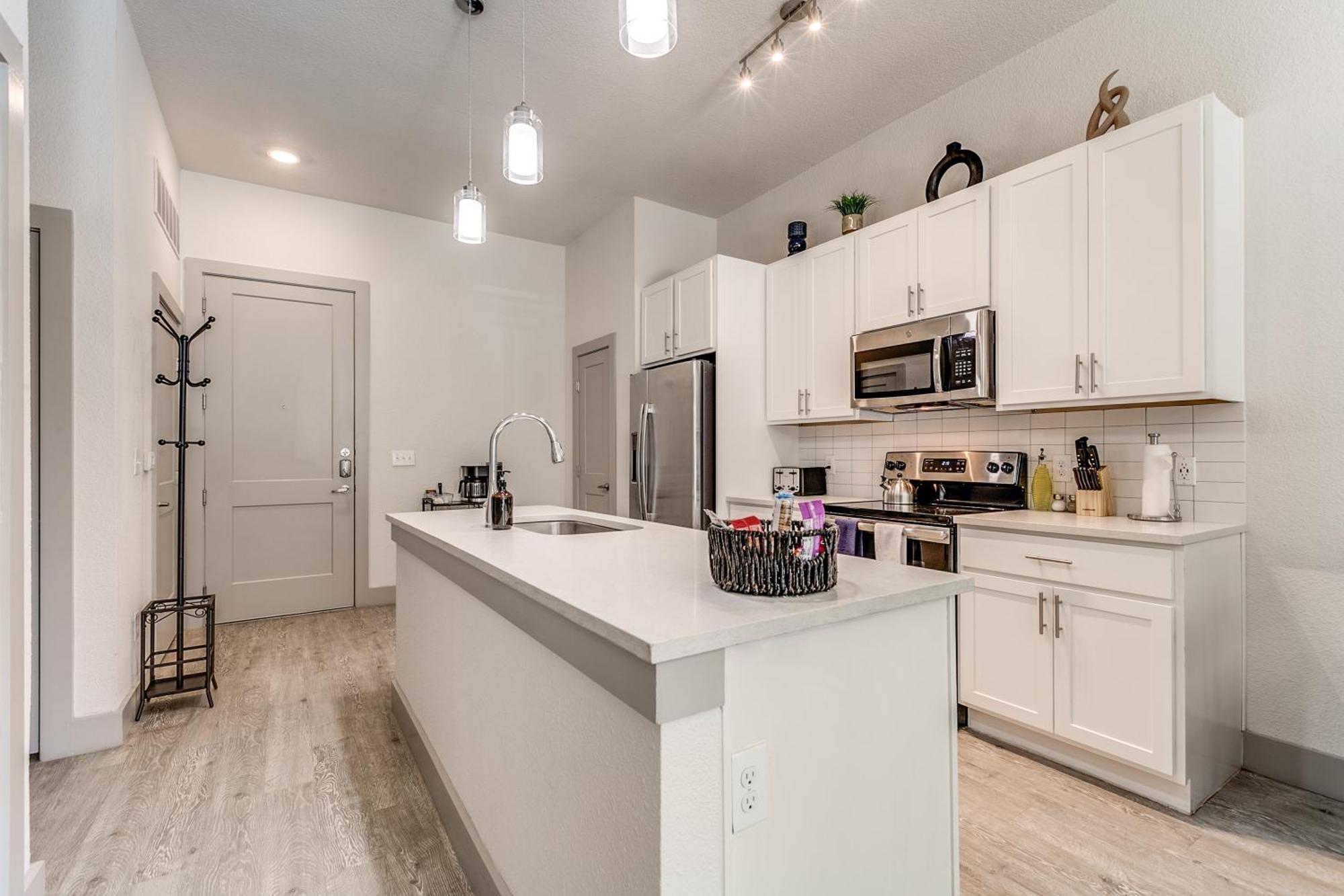 Lush Downtown Condo On Riverwalk W King Ste, Free Parking, Pet Friendly, Centrally Located On Riverwalk San Antonio Extérieur photo